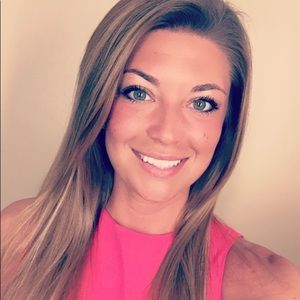 Meet your Posher, Deanna